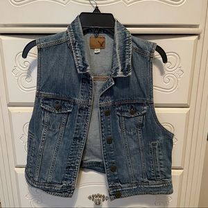 New American Eagle Women’s Jean Vest- Size L